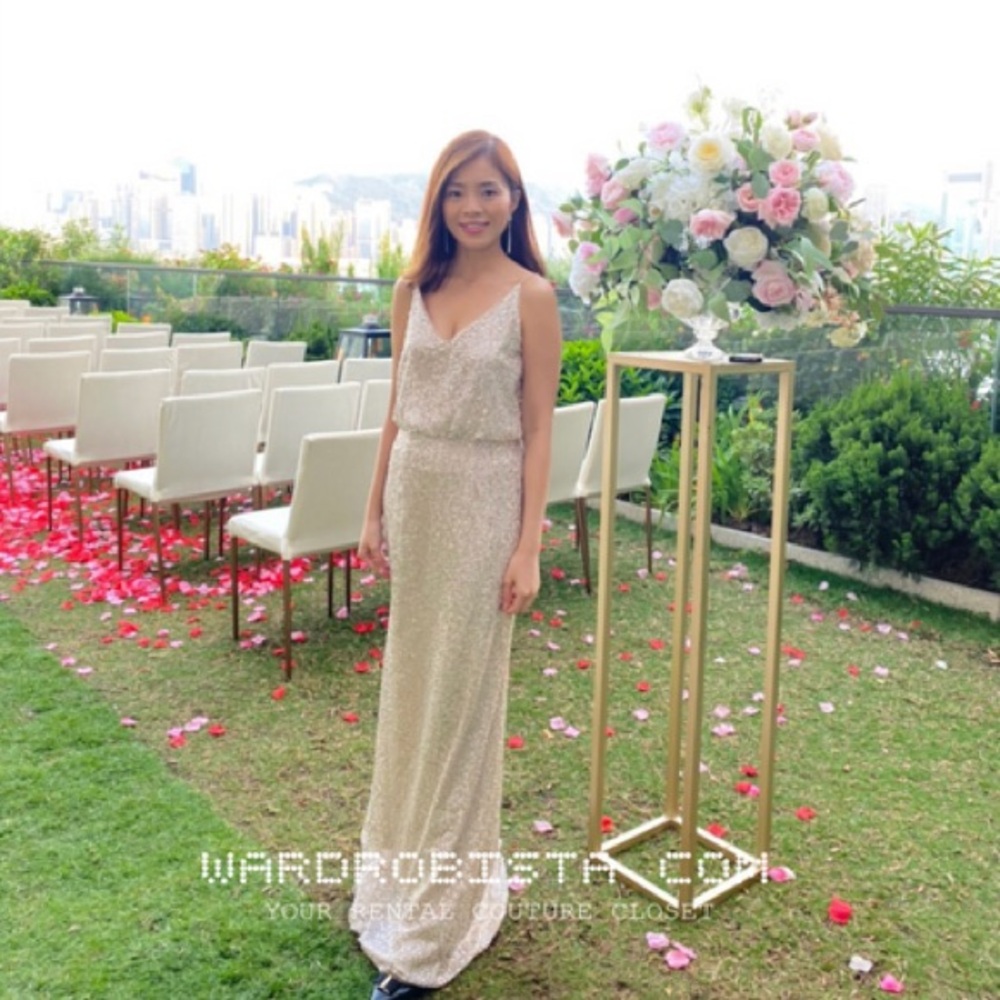 ADRIANNA PAPELL
Gold Strappy Blouson Sequins Maxi Gown Dress